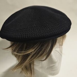 Vintage Kangol Beretta unisex Hats Caps Beret 24 in circumference.